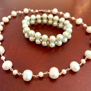 2pc faux pearl set, 1 choker, 1 bracelet w/rhinestones